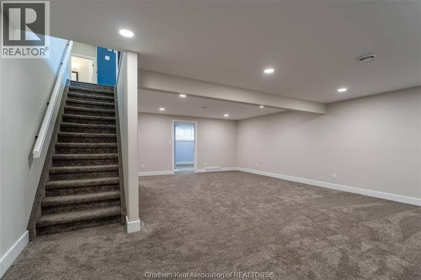 308 DAVIES STREET East — photo 29 of 40