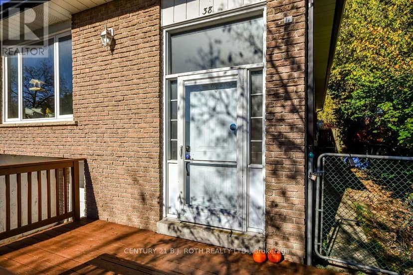 38 Charlbrook Avenue, Barrie, photo 2