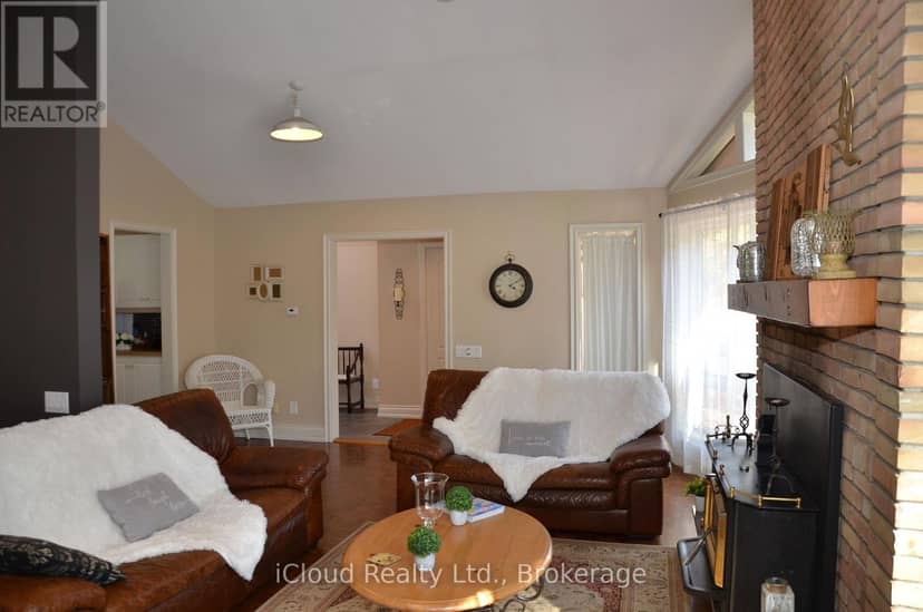 24 Montcalm Crescent, Tiny, photo 5