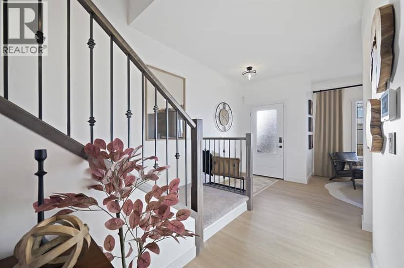 227 Lewiston Drive NE — photo 10 of 22