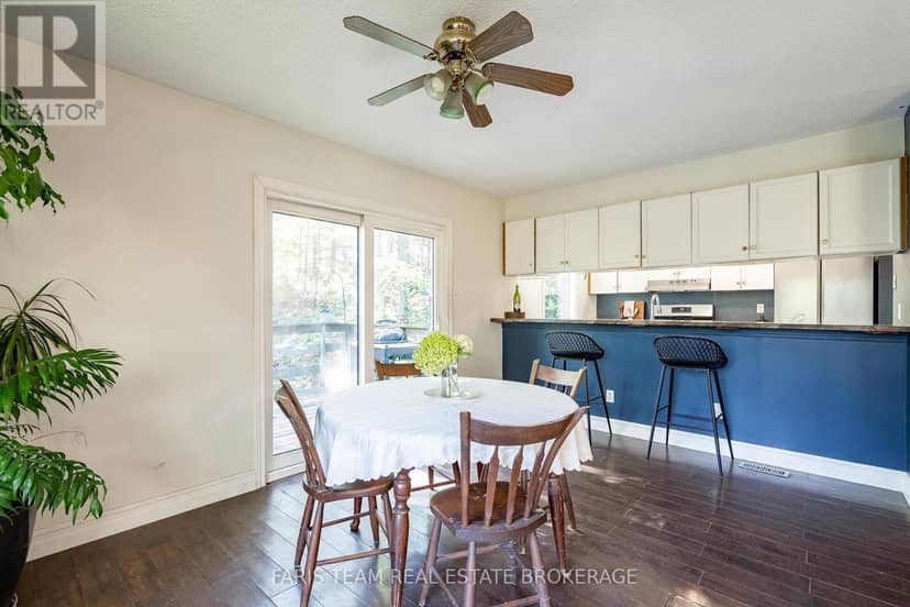 29 Oneida Avenue — photo 11 of 32