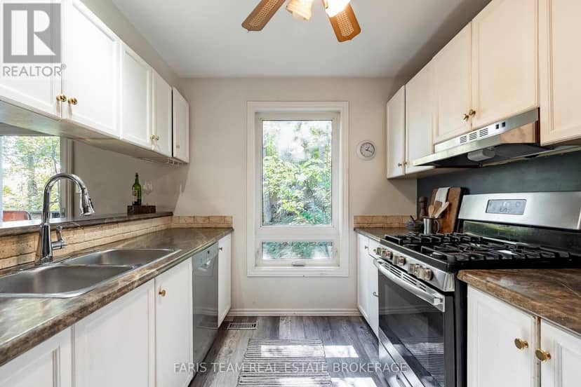 29 Oneida Avenue, Oro-Medonte, photo 4
