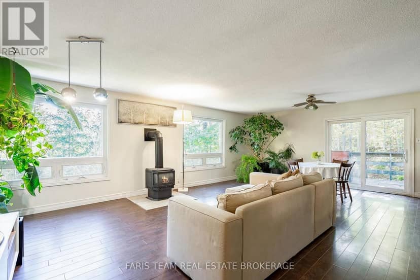 29 Oneida Avenue — photo 14 of 32