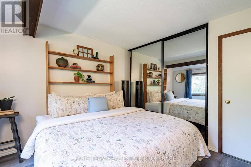 29 Oneida Avenue — photo 16 of 32