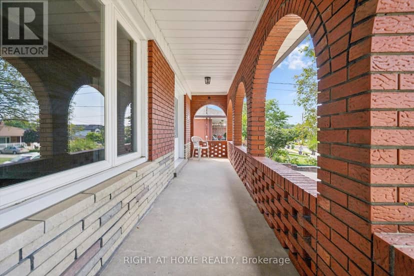 27 Jocada Road, Toronto, photo 3