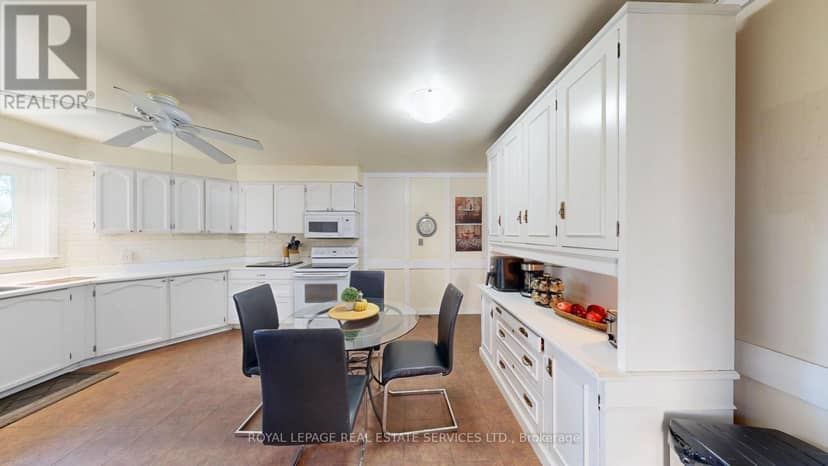 1728 Bough Beeches Boulevard — photo 17 of 40