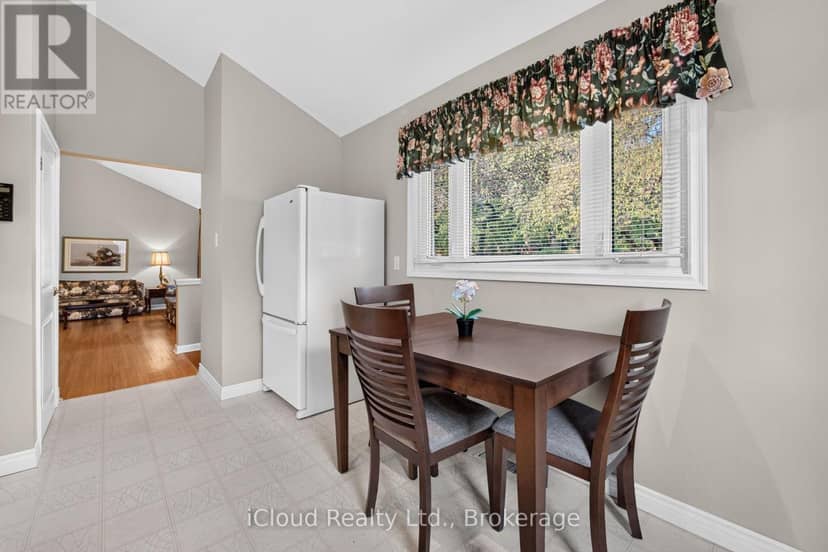282 Kent Crescent — photo 23 of 40