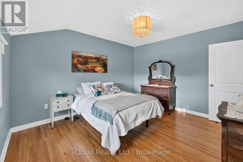 282 Kent Crescent — photo 37 of 40