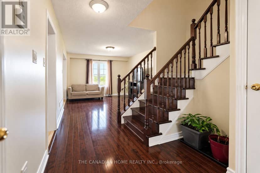 10 Dunvegan Crescent — photo 18 of 40