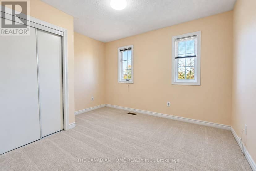 10 Dunvegan Crescent — photo 30 of 40