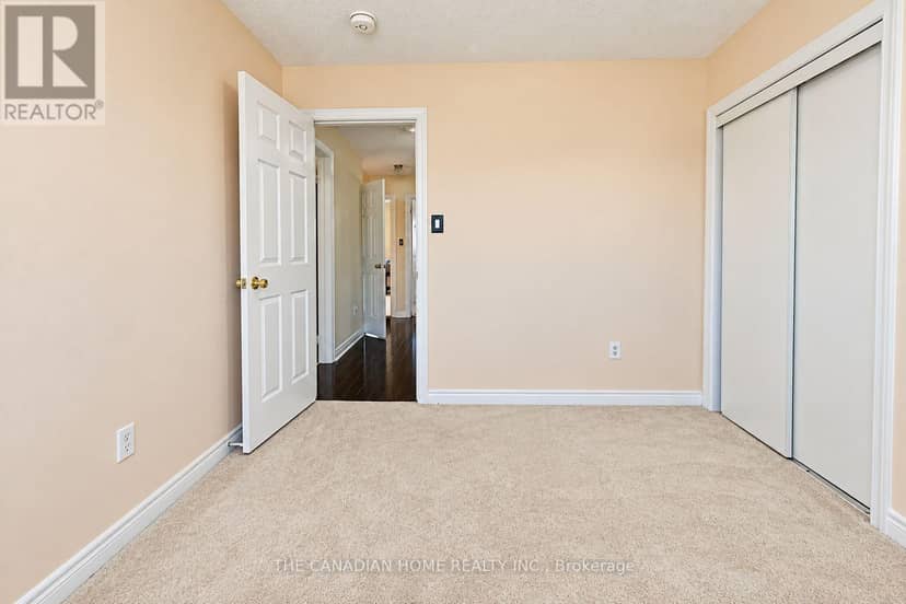 10 Dunvegan Crescent — photo 34 of 40