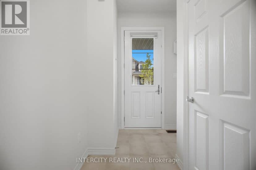 1378 National Common, Burlington, photo 7