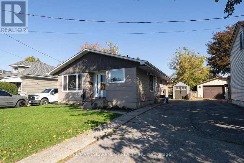 30 Lida Street, Brantford, photo 2