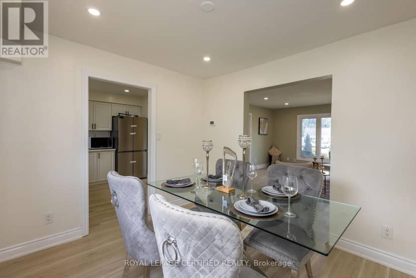111 Limeridge Road W — photo 13 of 40