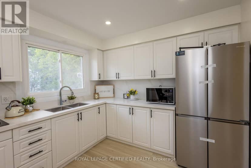 111 Limeridge Road W — photo 16 of 40