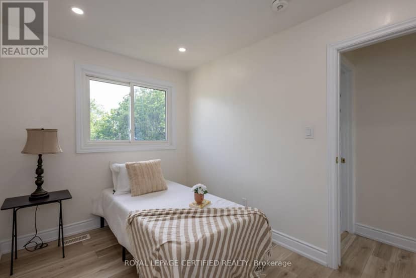 111 Limeridge Road W — photo 25 of 40