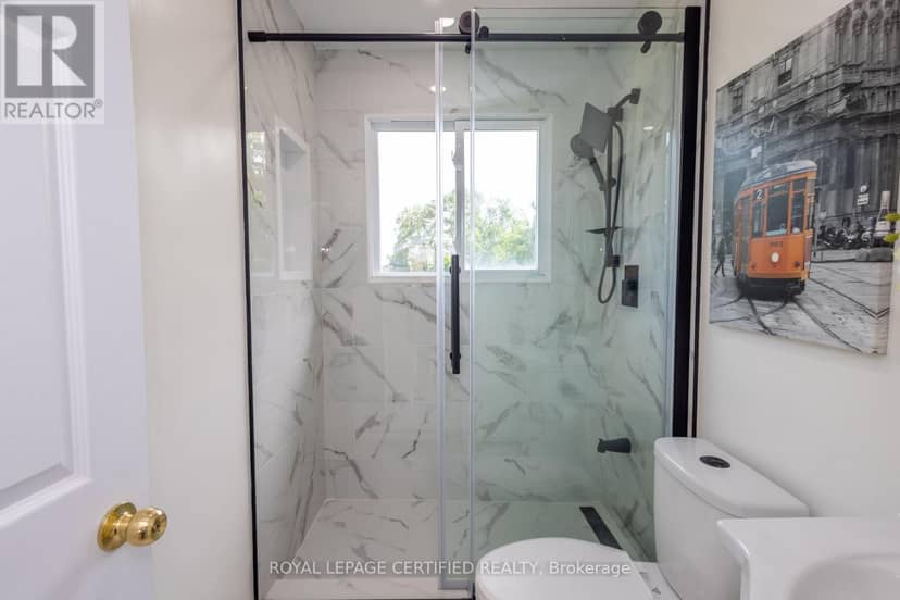 111 Limeridge Road W — photo 28 of 40