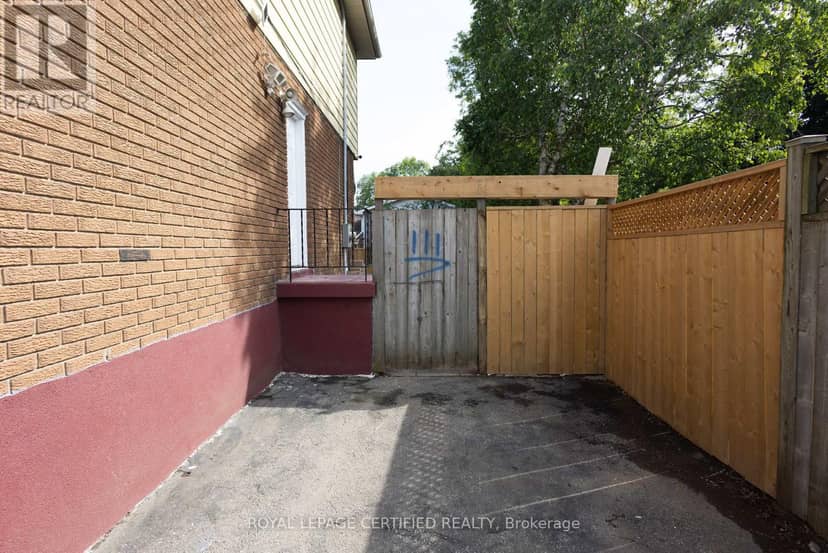 111 Limeridge Road W — photo 40 of 40