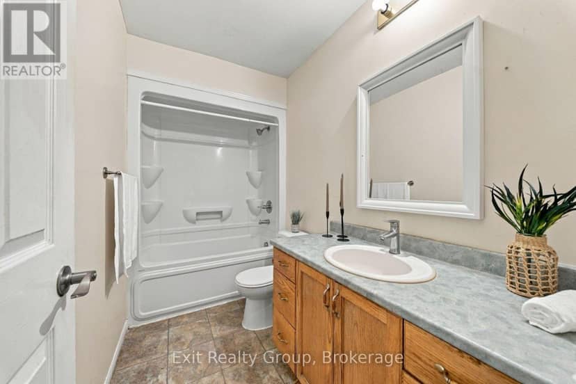 14 Butler Lane — photo 15 of 29