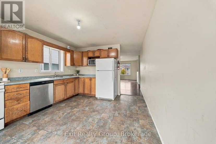 14 Butler Lane — photo 12 of 29