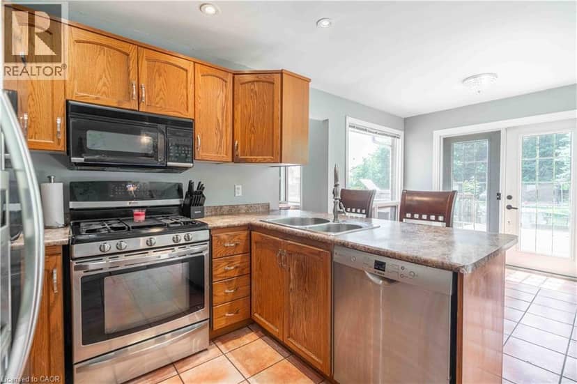 54 SELKIRK Street — photo 11 of 40
