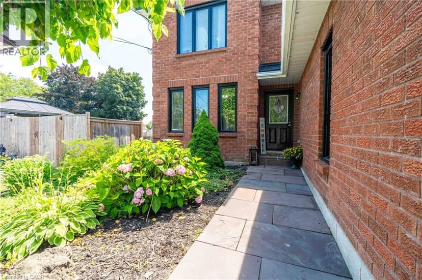 54 SELKIRK Street — photo 2 of 40