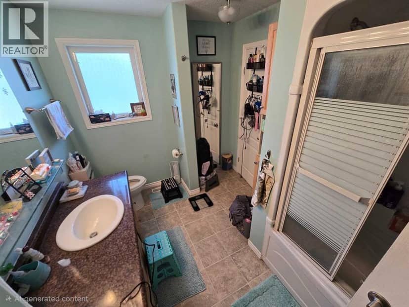5201 55 Avenue — photo 17 of 21
