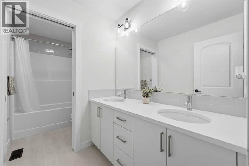 93 Rochester Way NW — photo 31 of 40