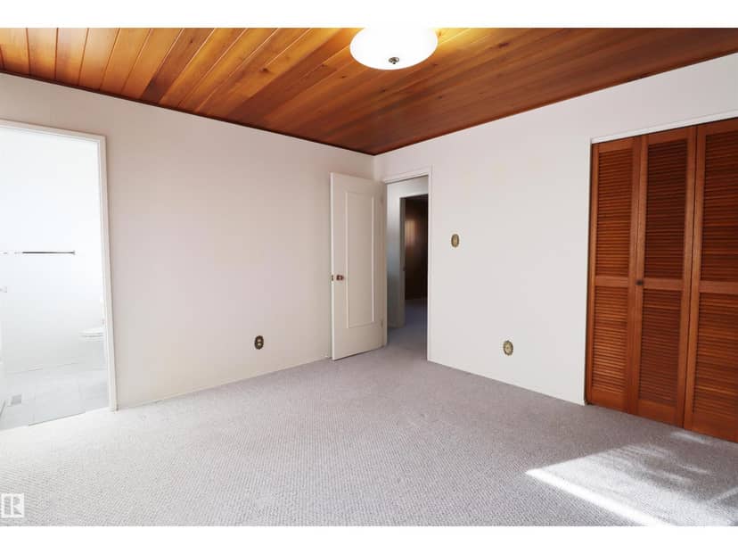 9527 151 AV NW — photo 26 of 40