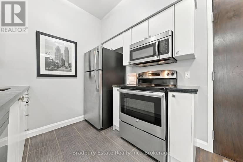 607 - 112 King Street E — photo 7 of 36