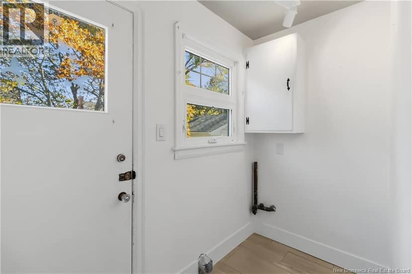 93 Winter Avenue — photo 20 of 34