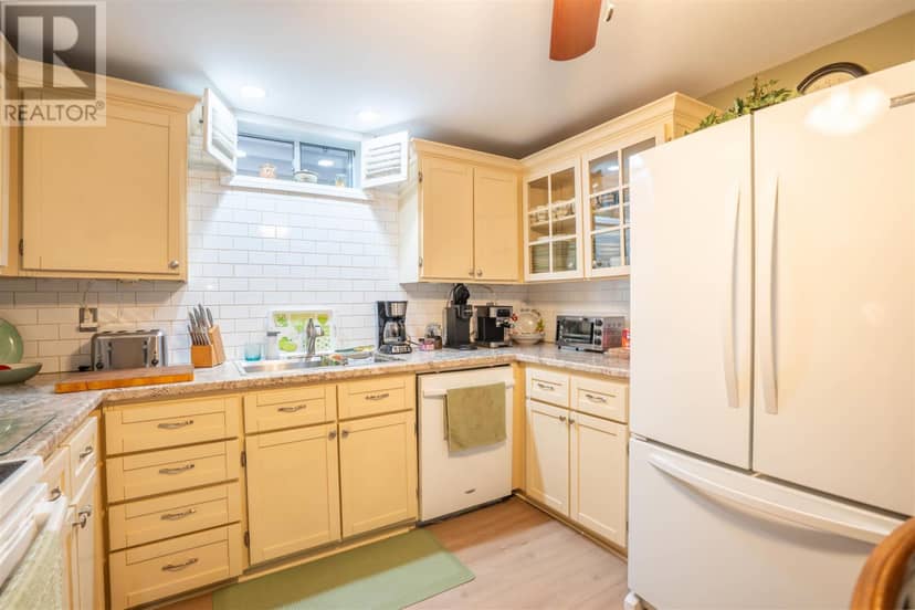 26 Heath RD — photo 21 of 39