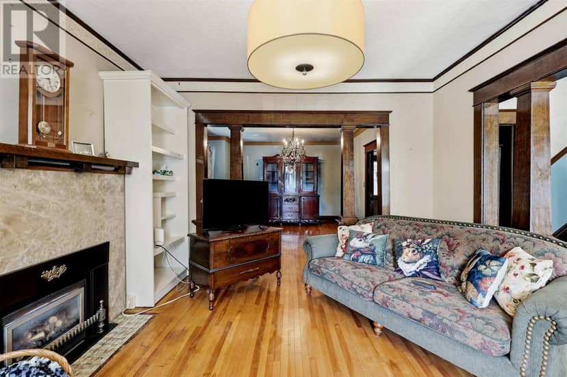 40 Euclid RD — photo 8 of 37