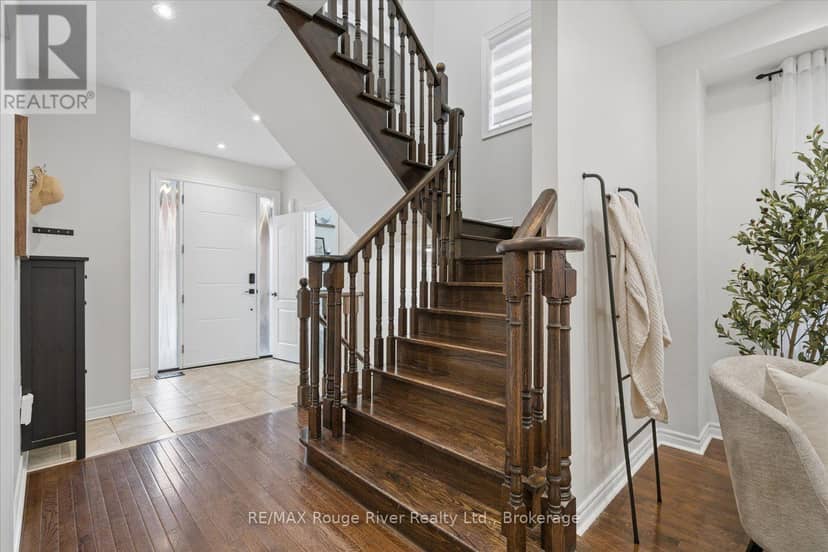 36 Shrewsbury Drive, Whitby, photo 4
