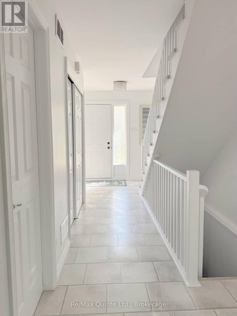 8 - 11 Janlyn Crescent, Belleville, photo 5