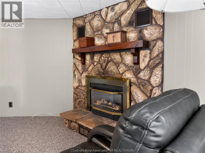 24214 WINTERLINE ROAD West — photo 13 of 40