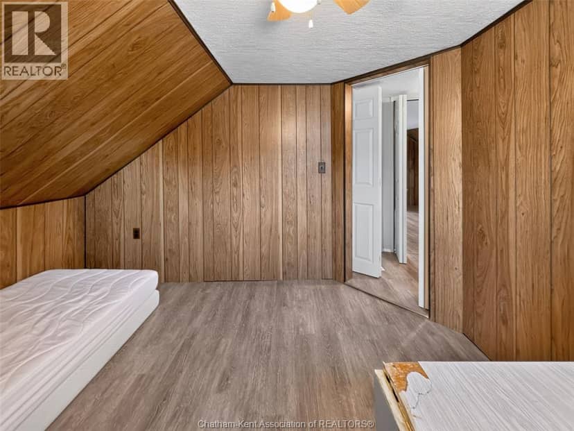 24214 WINTERLINE ROAD West — photo 32 of 40