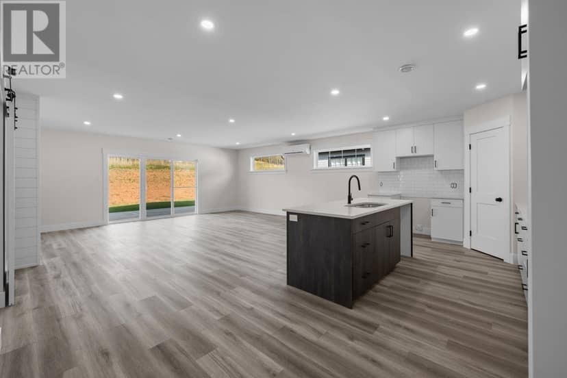 67 Alice Avenue — photo 4 of 33