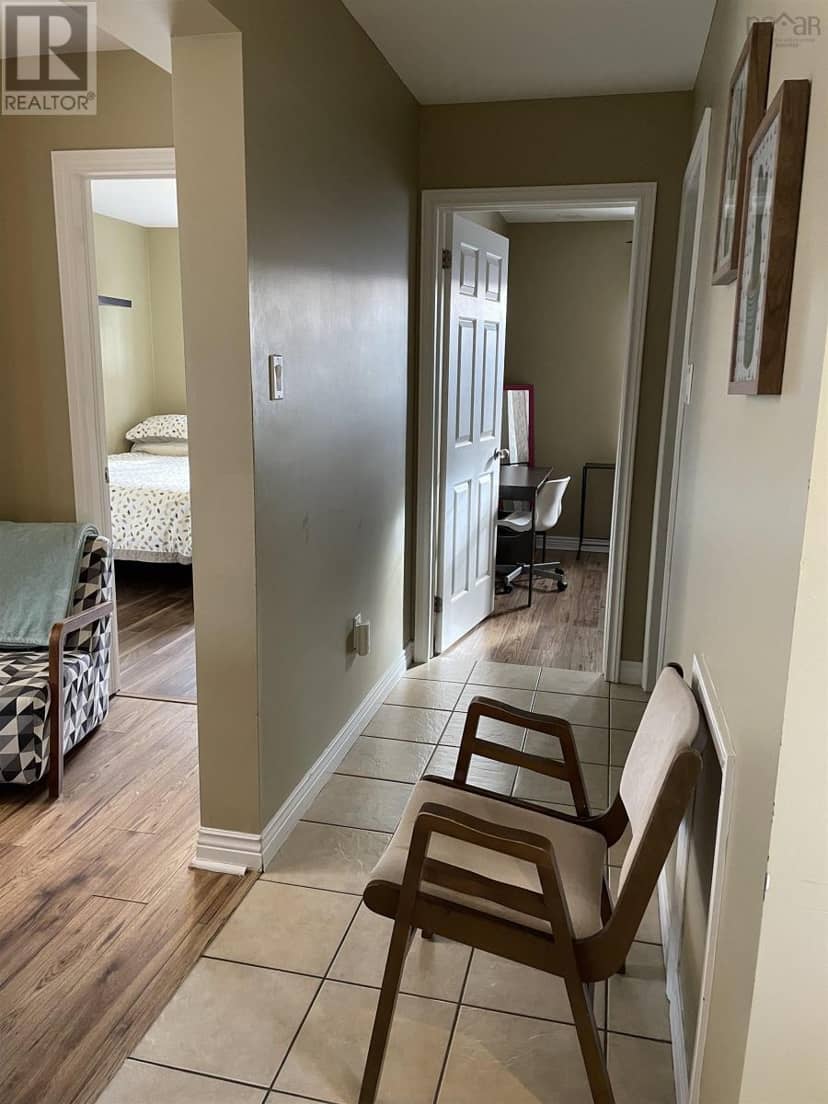 6022/6024 Lady Hammond Road — photo 16 of 40