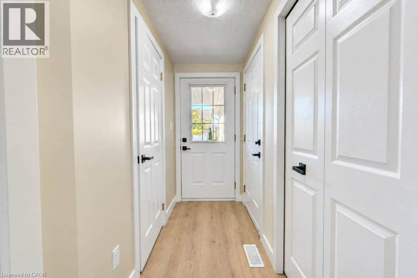 62 CHANTILLY Street, Kitchener, photo 7