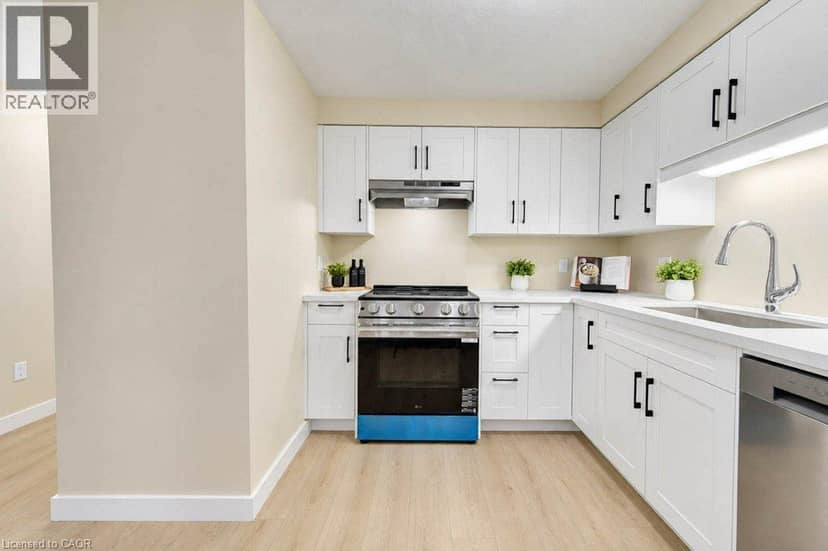 62 CHANTILLY Street — photo 9 of 40