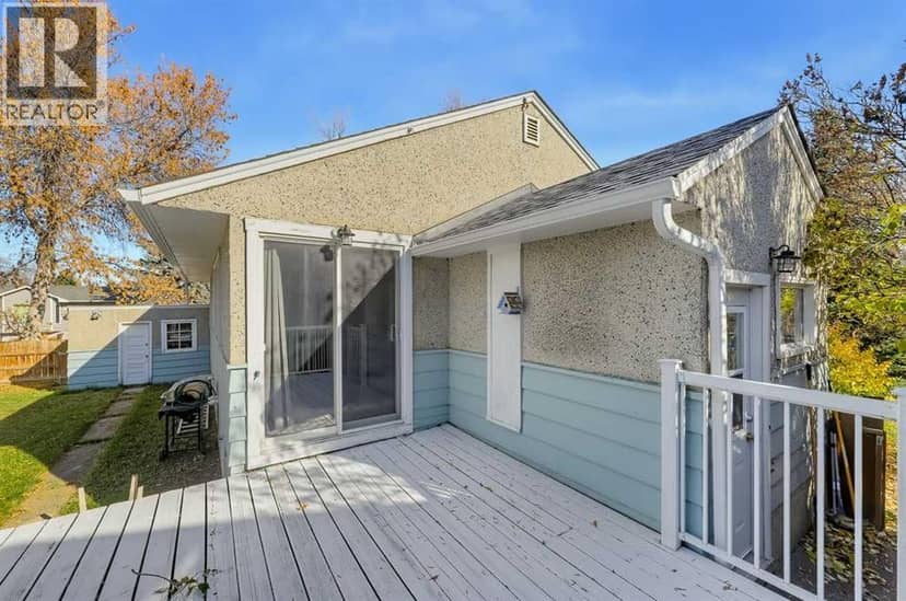 103 2 Street SE — photo 30 of 33