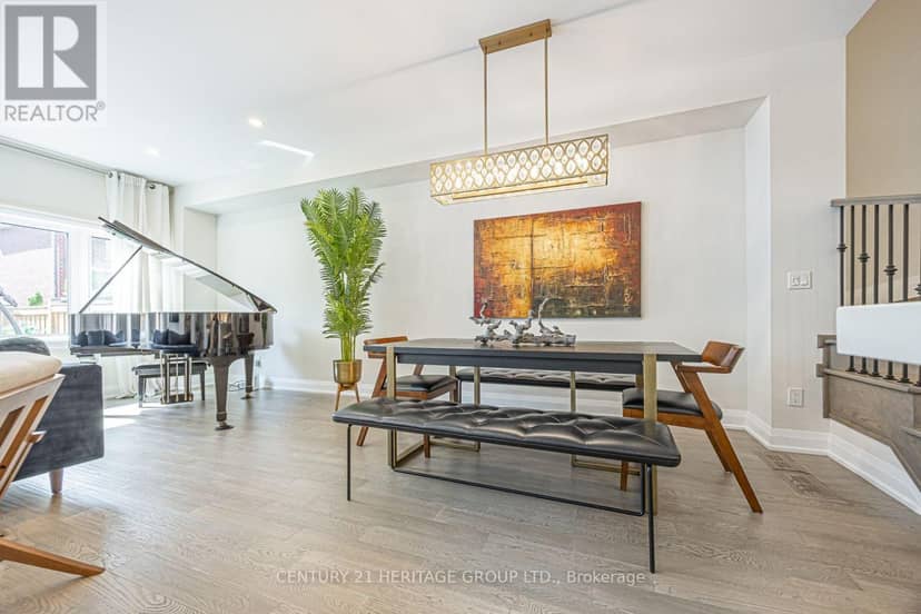 27 Lowther Avenue — photo 13 of 39