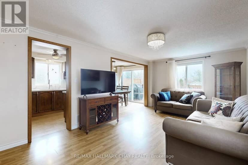 87 Wessenger Drive, Barrie, photo 5