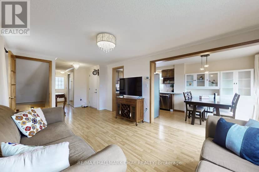 87 Wessenger Drive, Barrie, photo 7