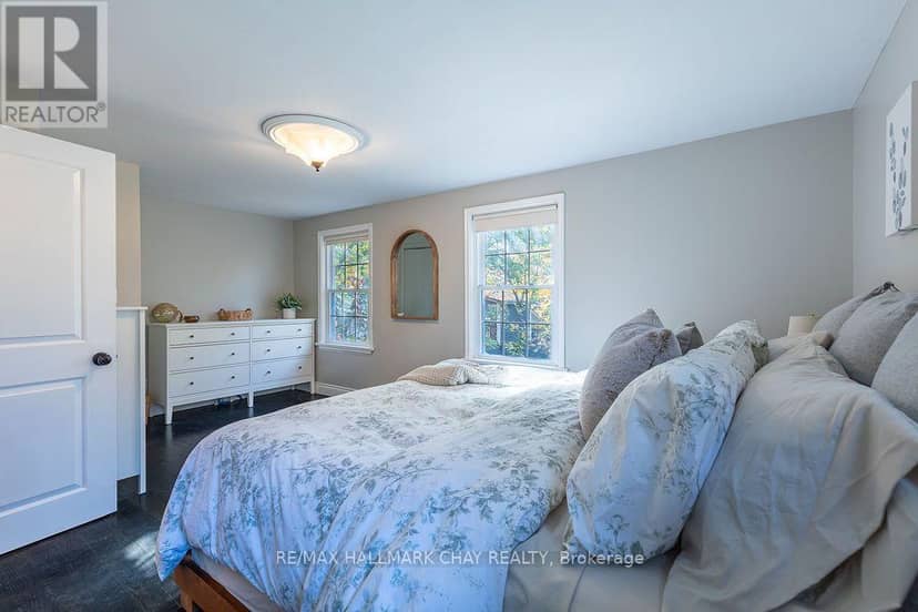 63 Napier Street — photo 14 of 32