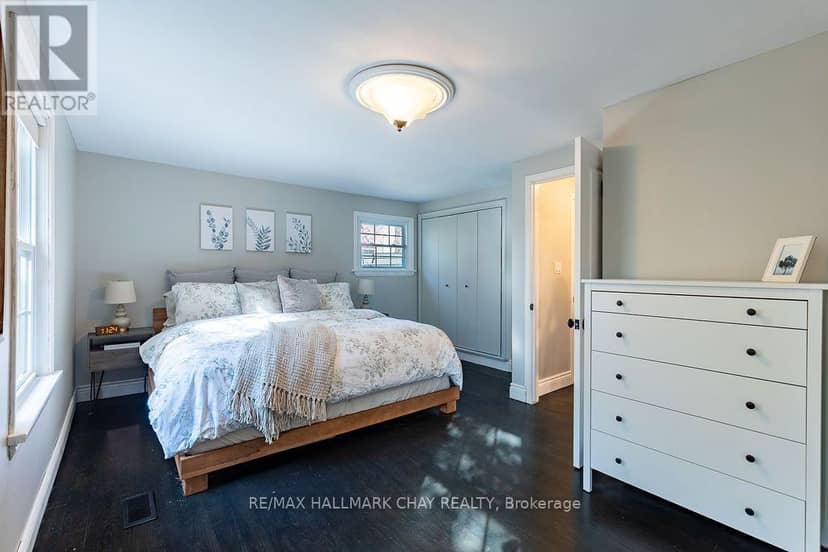 63 Napier Street — photo 15 of 32
