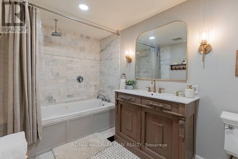 63 Napier Street — photo 16 of 32
