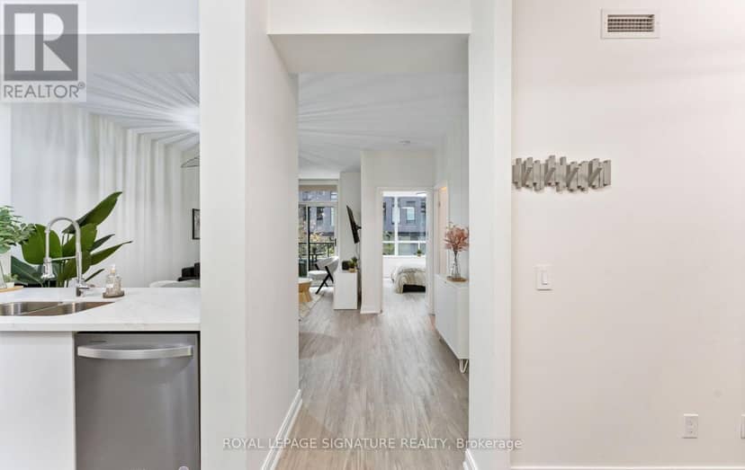 206 - 88 Broadway Avenue, Toronto, photo 2