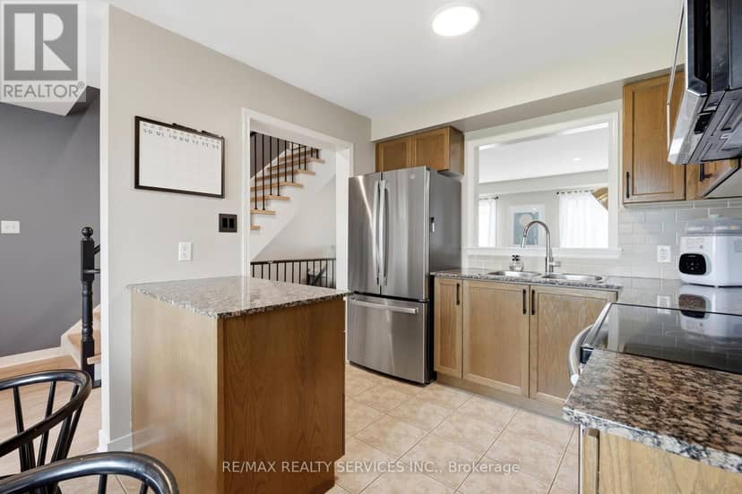 65 - 470 Beach Boulevard — photo 17 of 36